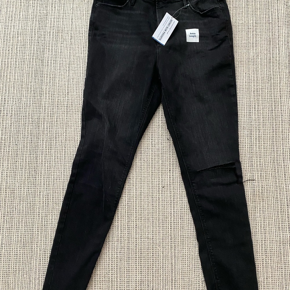 Old Navy High Rise Rockstar Super Skinny Jeans
